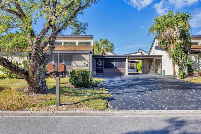 Building Photo - 680 White Pine Tree Rd
