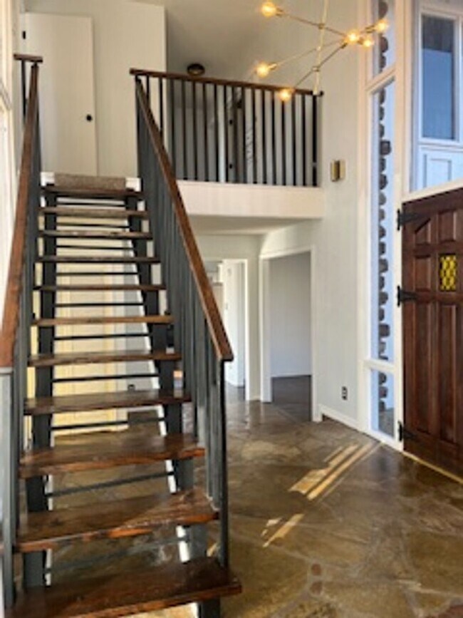 Building Photo - Four Bedroom/Three Bath Home/Beautiful Private Corner One Acre Lot W/View