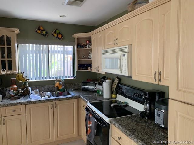 Building Photo - 9516 SW 148th Avenue Cir E