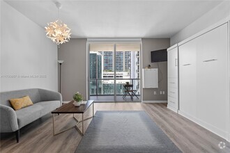 Building Photo - 1050 Brickell Ave