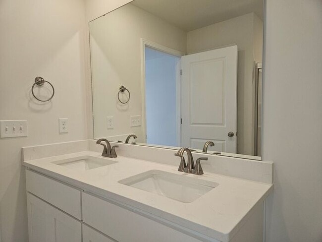 Building Photo - Welcome to The Falls!