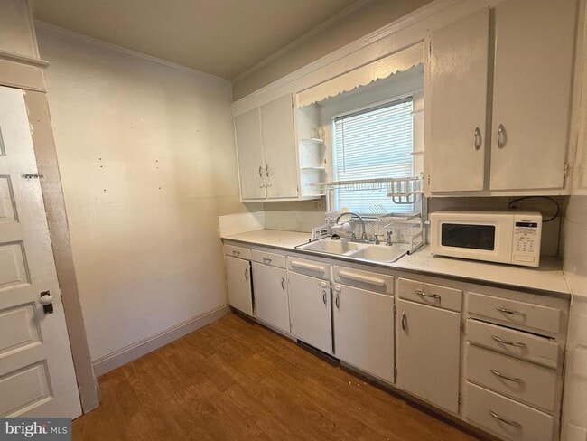 Building Photo - 19 Oakland Ave