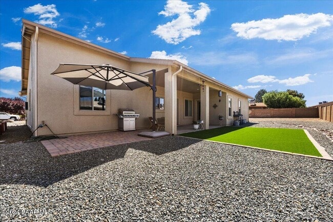 Building Photo - 7275 E Grandview Dr