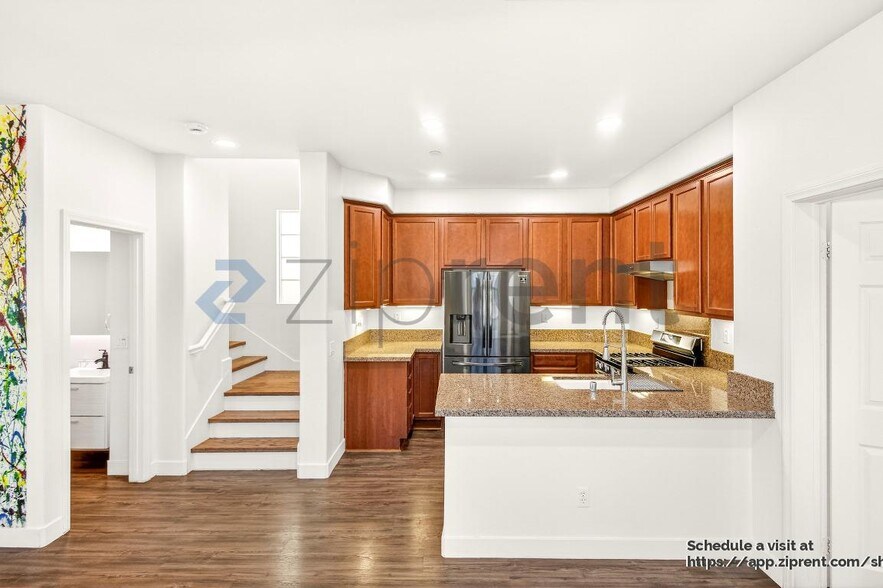 Building Photo - 10548 Wisteria Cir