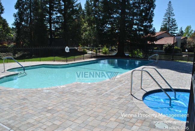 Building Photo - 4710 El Cid Ct