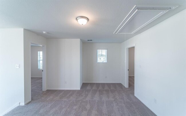 Building Photo - 200 Copper Lily Dr