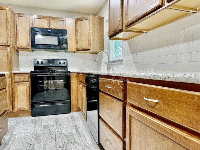 Building Photo - 101 Twining Dr