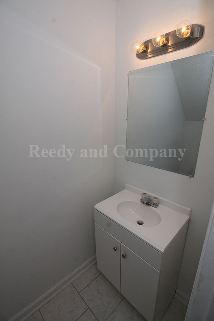 Building Photo - 8349 Honey Dew Cove