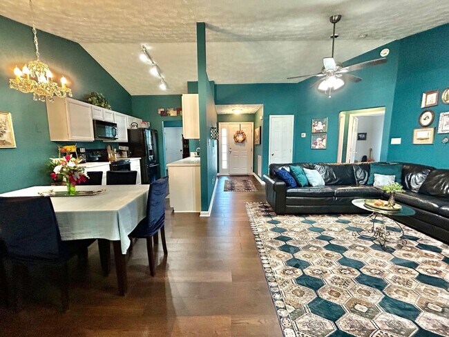 Building Photo - Beautiful 3 bedroom-plus bonus room-2 bath for rent!