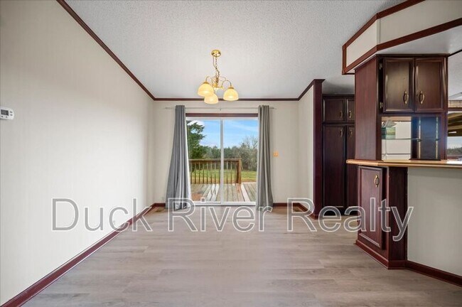 Building Photo - 2588 Johnson Creek Rd