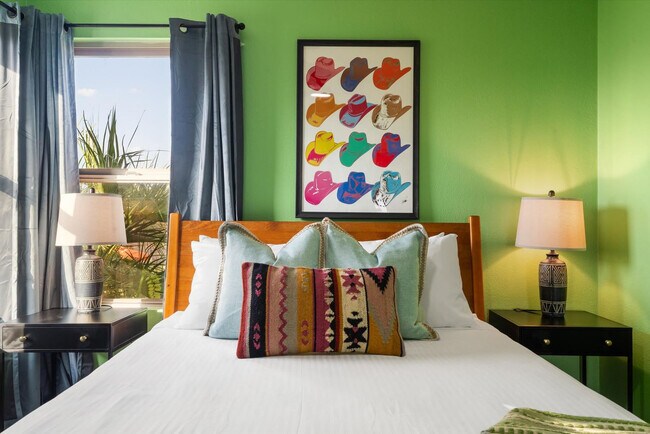 Building Photo - 7804 W Pershing Ave