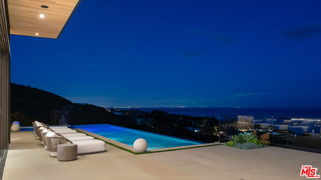 Building Photo - 3881 Puerco Canyon Rd