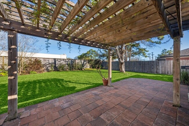 Building Photo - 2824 Meadow Brook Ct