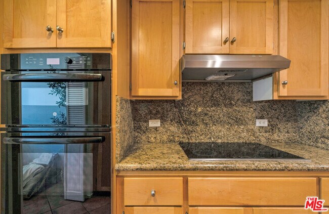 Building Photo - 2920 Neilson Wy