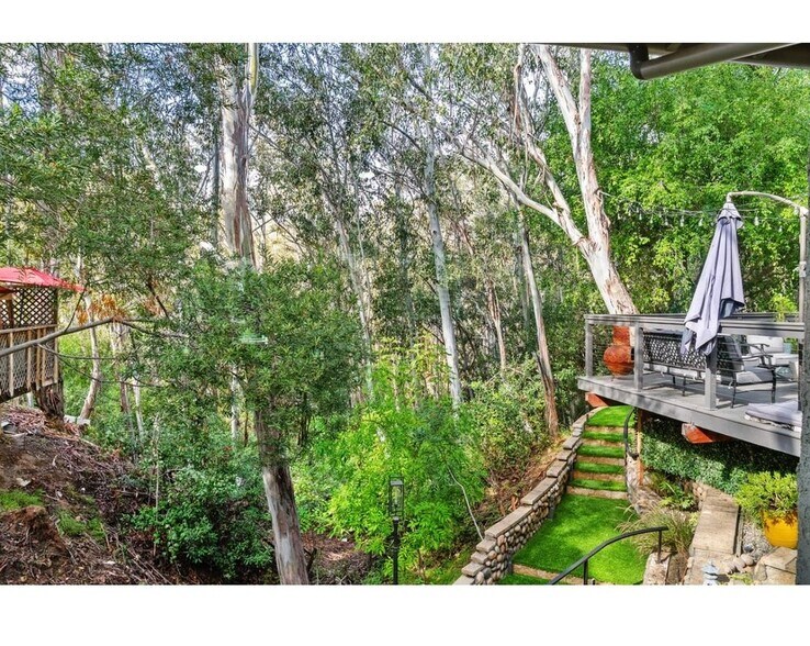 Building Photo - 22221 Treeridge Ln