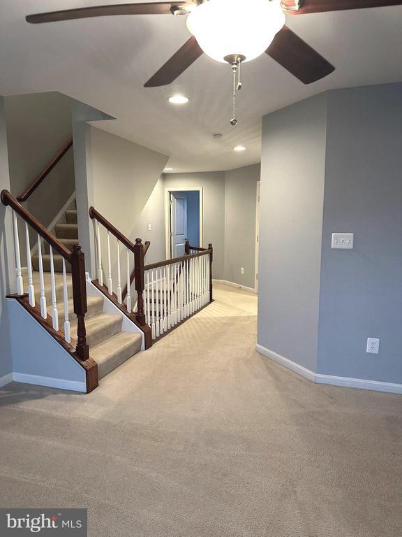 Building Photo - 9032 Ribbon Falls Loop