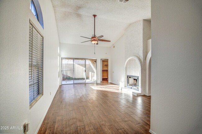 Building Photo - 11102 N 111th St