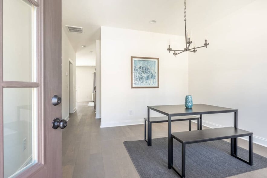 Building Photo - 3319 Old Hickory Blvd