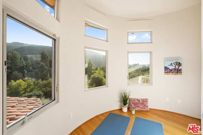 Building Photo - 2175 Cold Canyon Rd