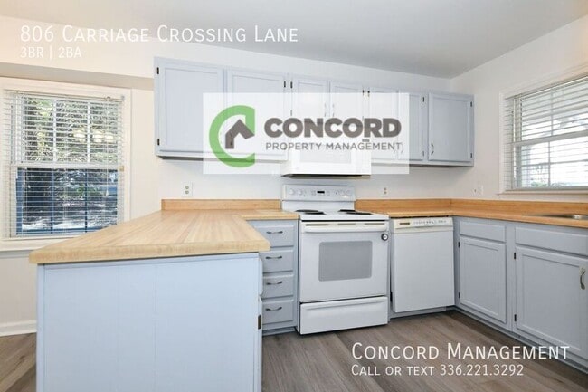Building Photo - 806 Carriage Crossing Ln
