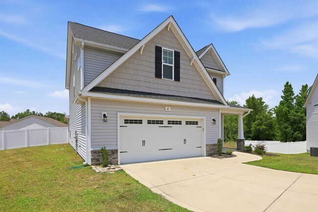 Building Photo - Like new single family home in Cameron, NC!