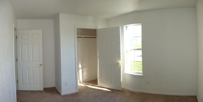 Building Photo - 2909 Cantabrian Dr
