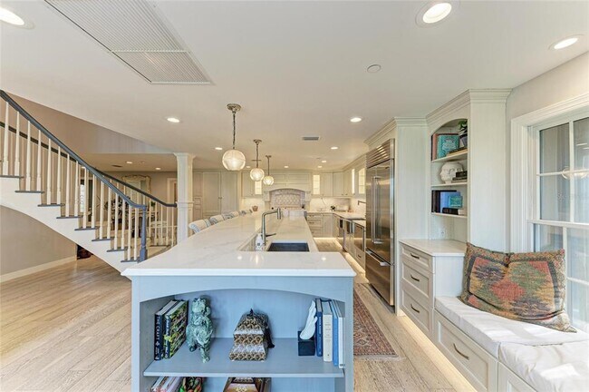 Building Photo - 4473 Gulf of Mexico Dr