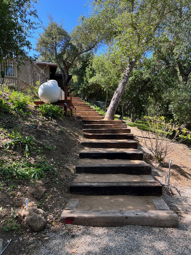 Building Photo - 21273 Entrada Rd