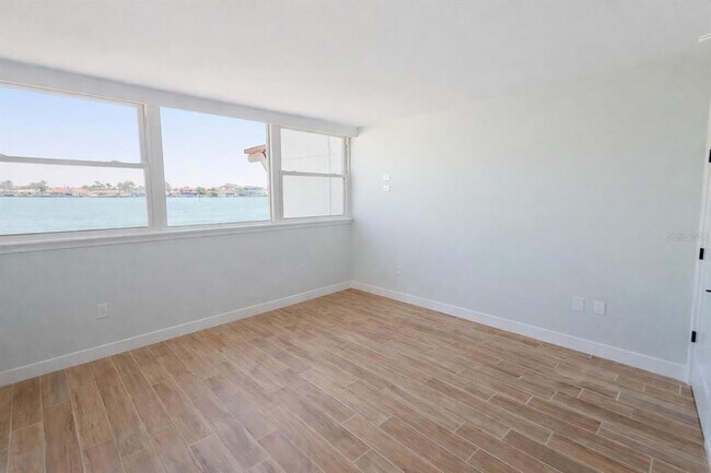 Building Photo - 500 Treasure Island Causeway