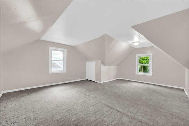 Building Photo - 401 E 257th St