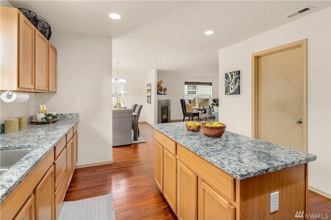 Building Photo - 17508 14th Dr SE