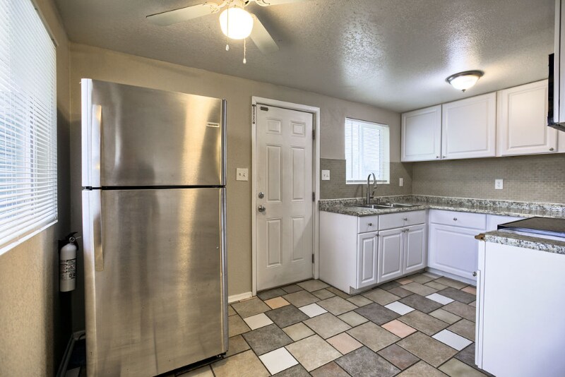 Building Photo - 312 Crescent Dr