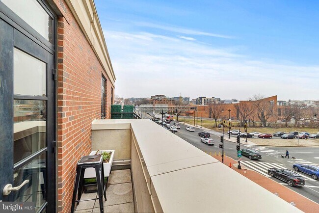 Building Photo - 437 New York Ave NW