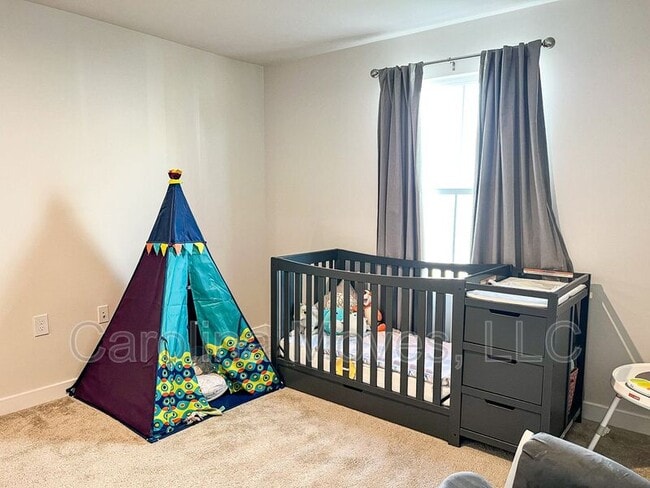 Building Photo - 111 Sylvester St