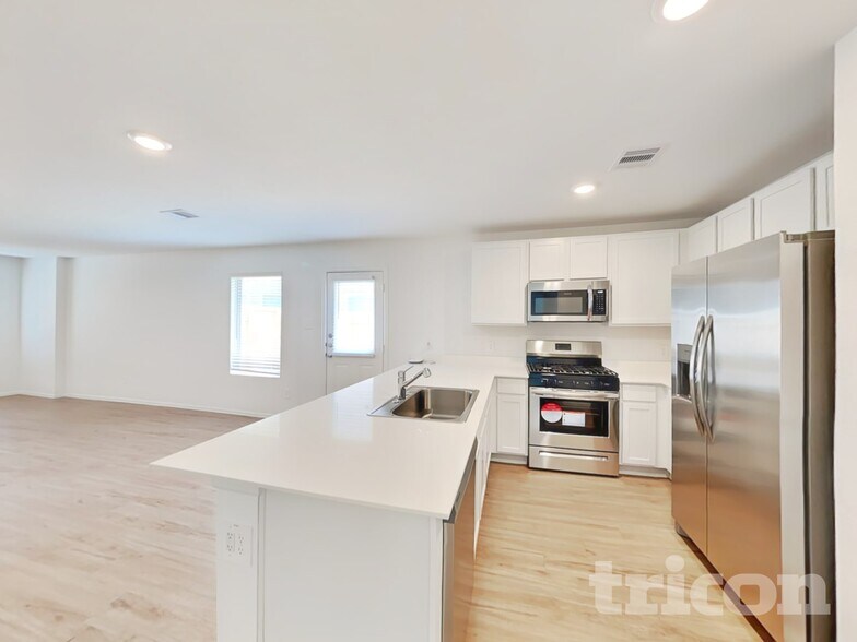 Building Photo - 3006 Twisted Myrtle Dr