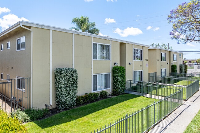Building Photo - Borchard Apartments