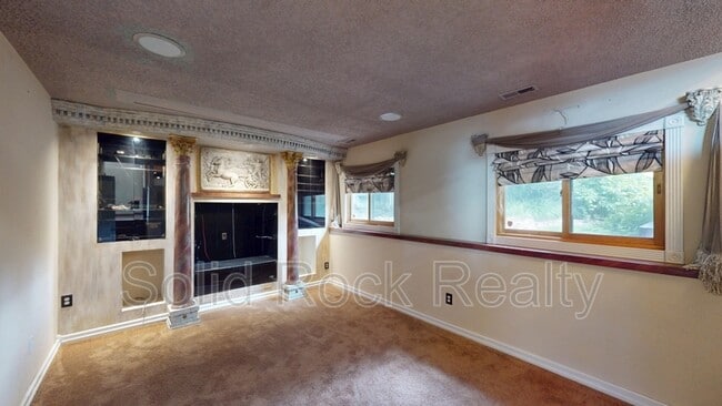 Building Photo - 6713 Fredrick Dr