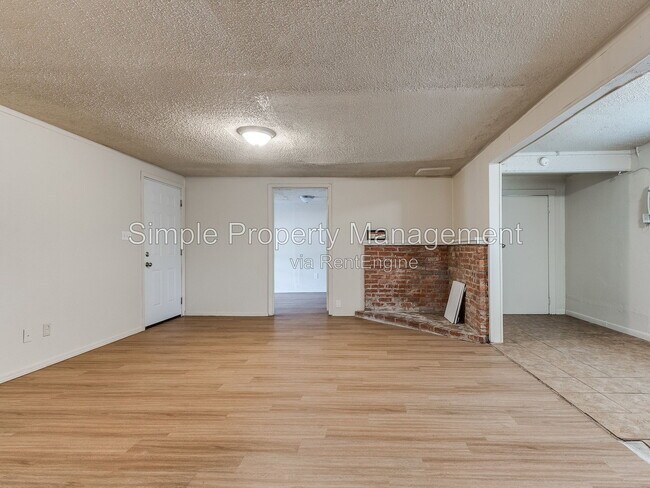 Building Photo - 4012 Parkwoods Ln