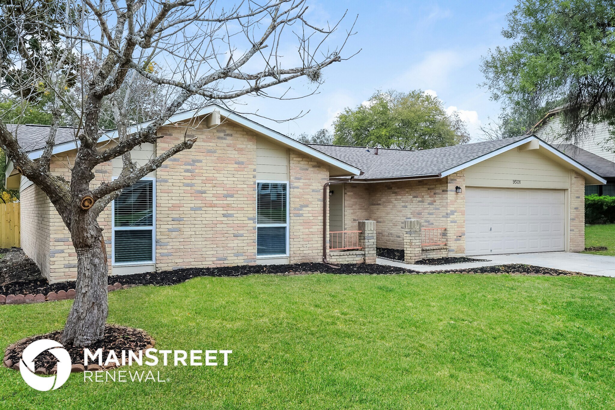 Building Photo - 9501 Chelmsford Dr