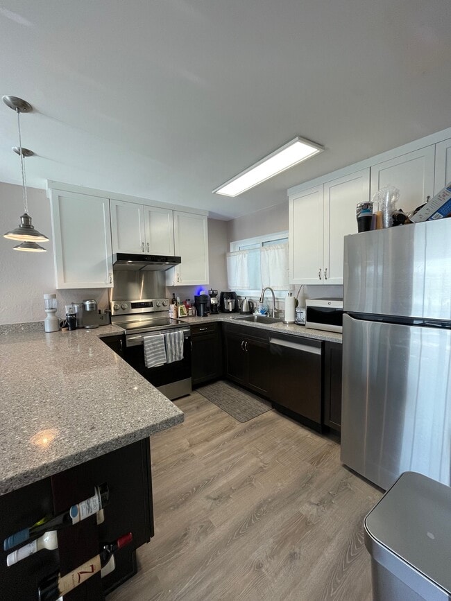 Building Photo - 50 3rd Ave