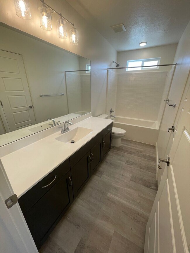 Building Photo - 1396 White Holw Ln