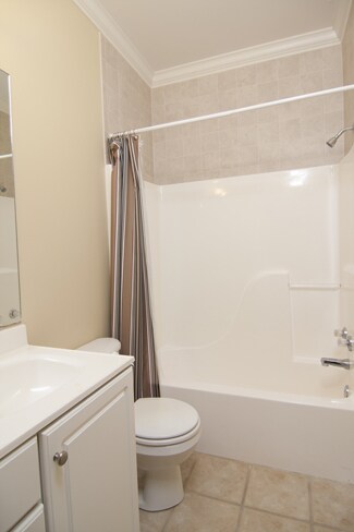 Building Photo - Autumn Ridge