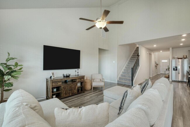 Building Photo - 636 Wild Spur Ln