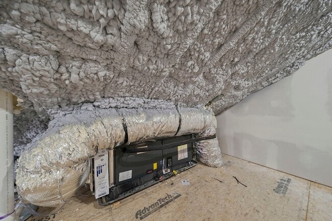 Building Photo - 13 Broadway