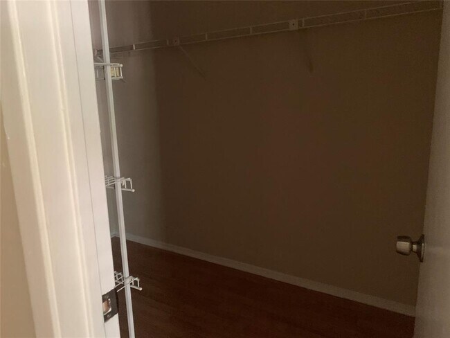 Building Photo - 10616 Mellow Meadow Dr
