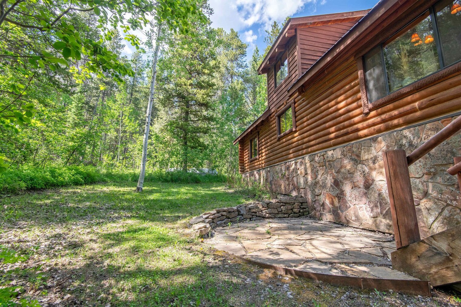 Building Photo - 7204 Pine Tree Rd