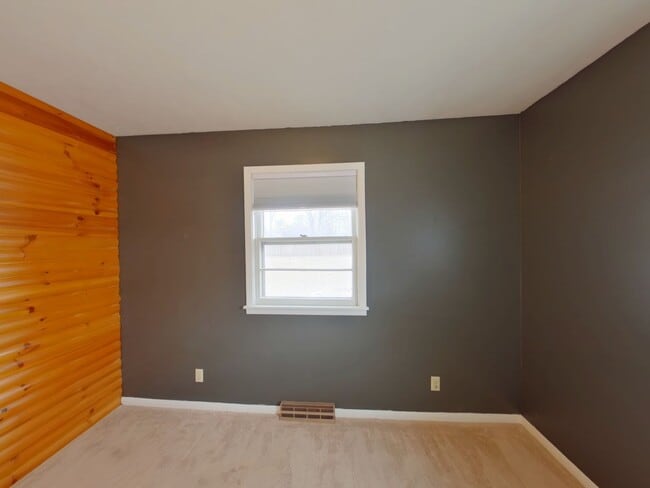 Building Photo - 7761 Killarney Ct