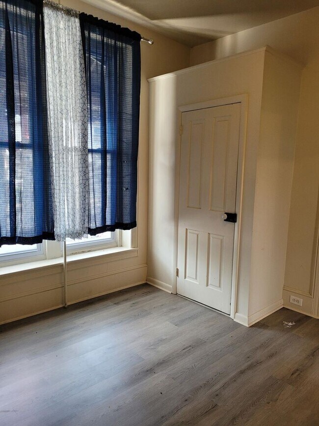 Building Photo - 223 Main Street