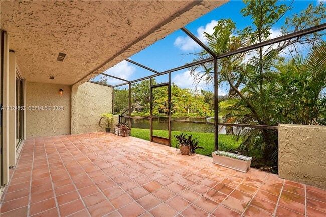 Building Photo - 3719 Estepona Ave