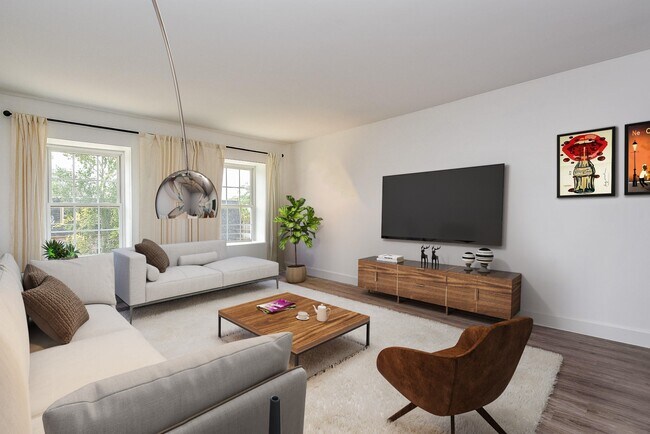 Building Photo - 357 N Post Oak Ln